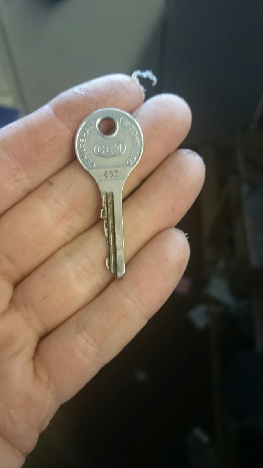 Unique Garage Door Key Snapped for Small Space